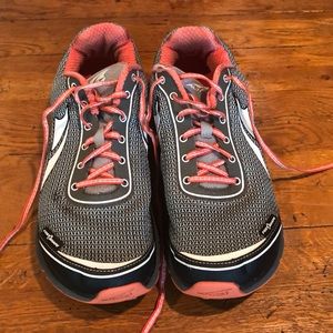 Altra Lone Peak trail running sneakers